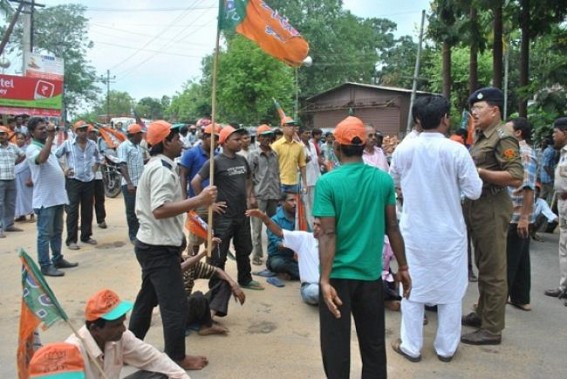 BJP supporters stages VIP road blockade with 3 key demands of Barjala locals BJP supporters stages VIP road blockade with 3 key demands of Barjala locals